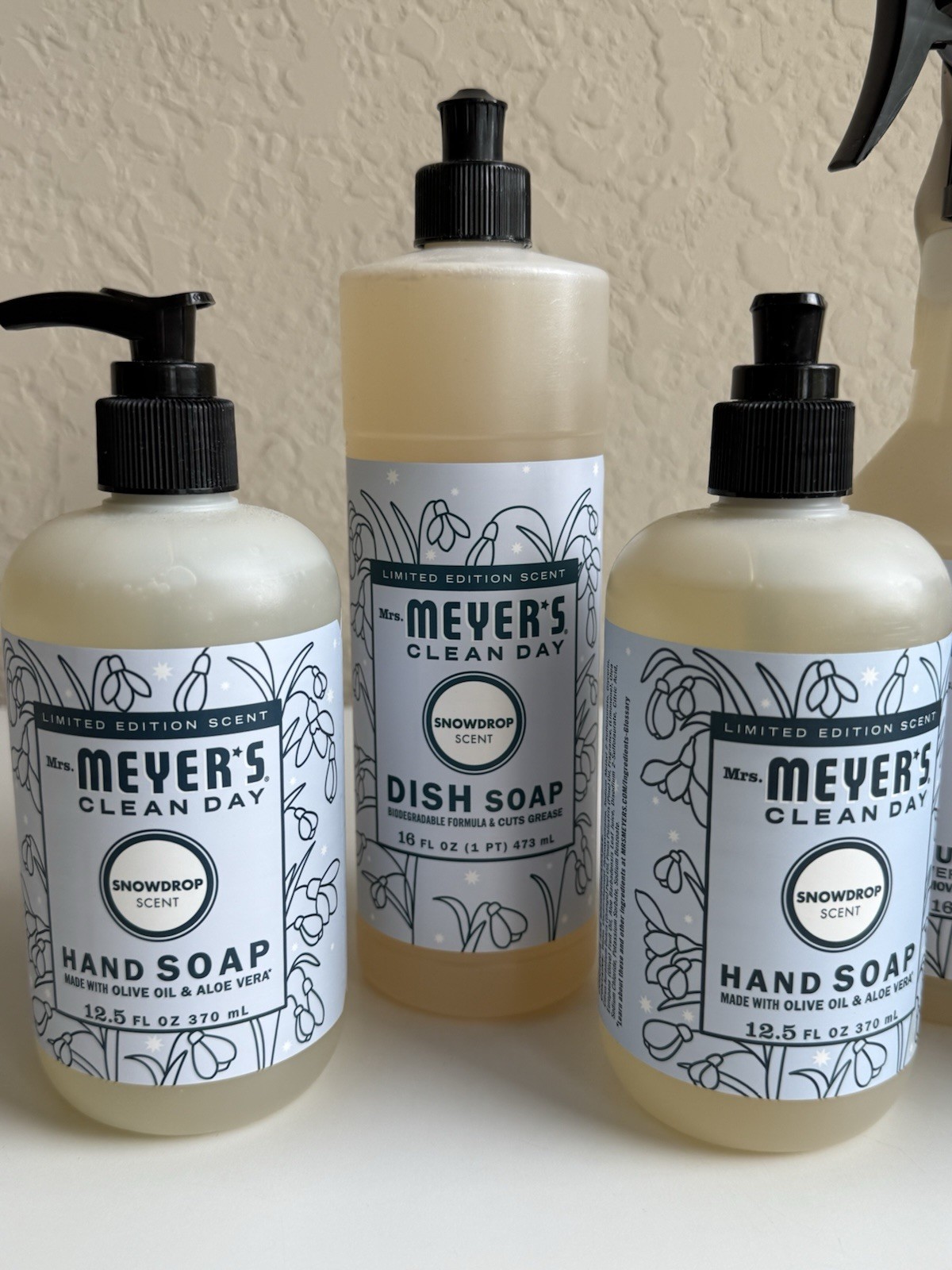 Mrs. Meyer’s Kitchen Set, Dish Soap, Hand Soap, and Multi-Surface Cleaner LOT 5!