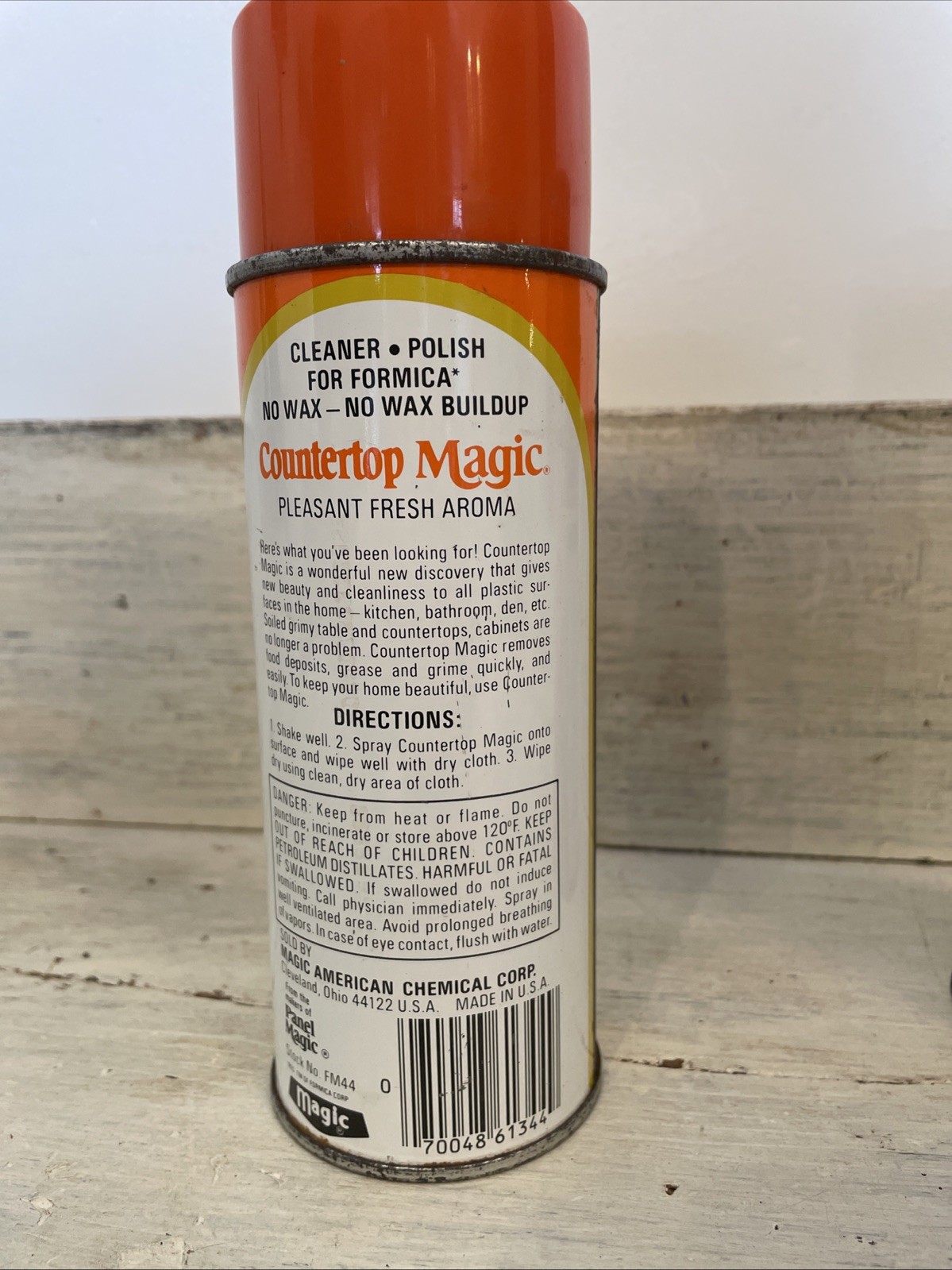 2 Vtg 80’s Cleaning Spray Can Countertop & Kitchen Magic Discontinued Retro Prop