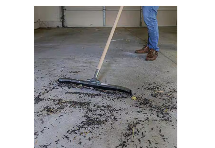 24 in Curved Industrial Duty Steel Floor Squeegee Garage Driveway Water Cleaning