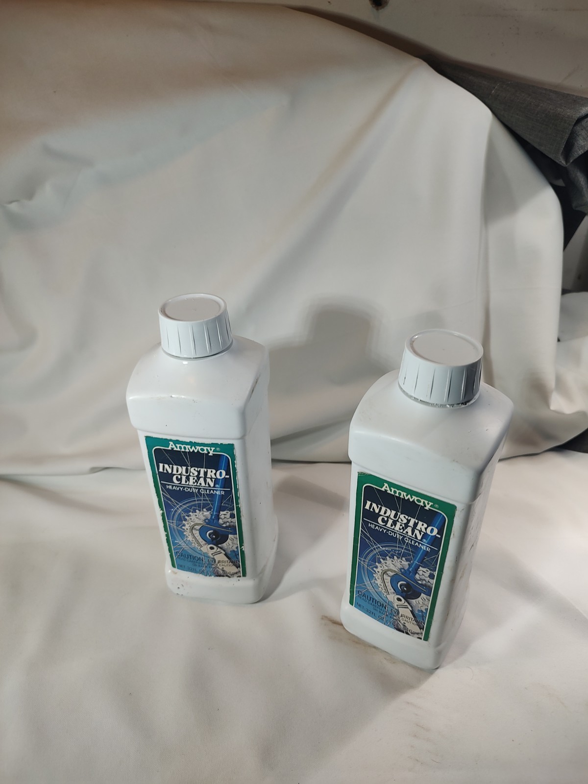 Amway INDUSTRO-CLEAN Heavy Duty Cleaner 32 Oz 1 Liter Degreaser