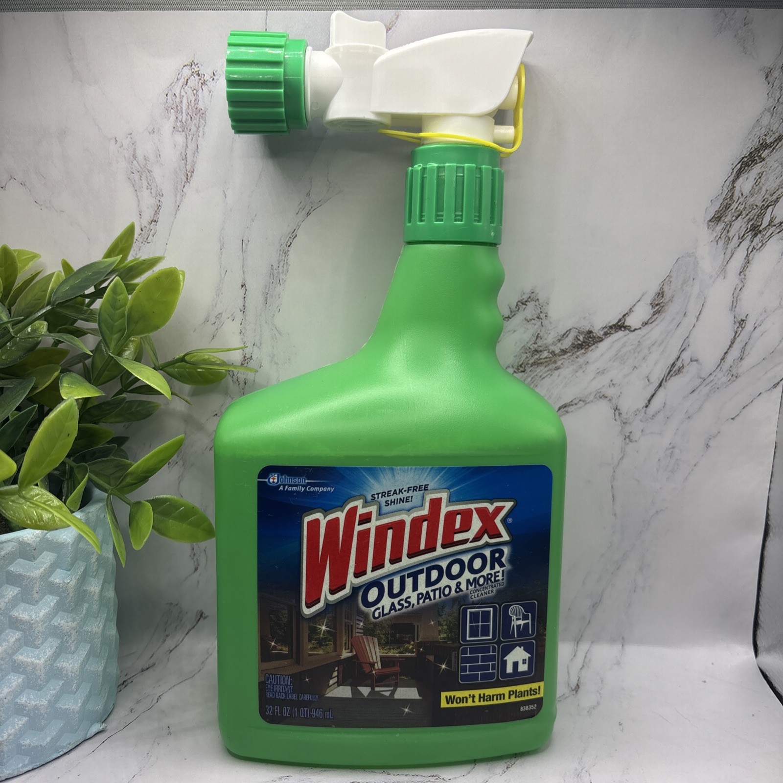 Windex OUTDOOR Glass Patio Cleaner 32 oz. Hose Spray Streak-Free Shine New