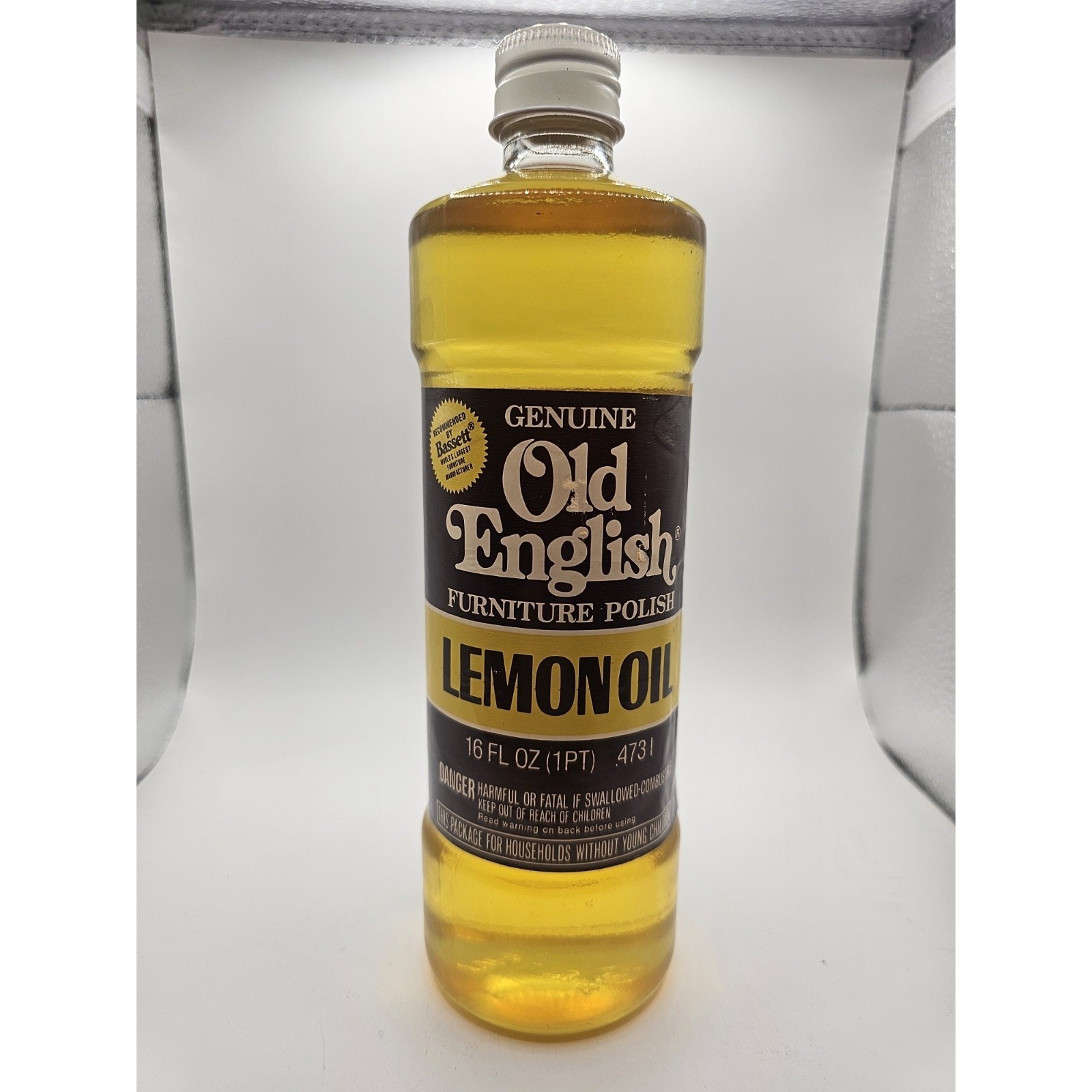Old English Lemon Oil Furniture Polish FULL 16 Oz GLASS Bottle Vtg NOS PROP