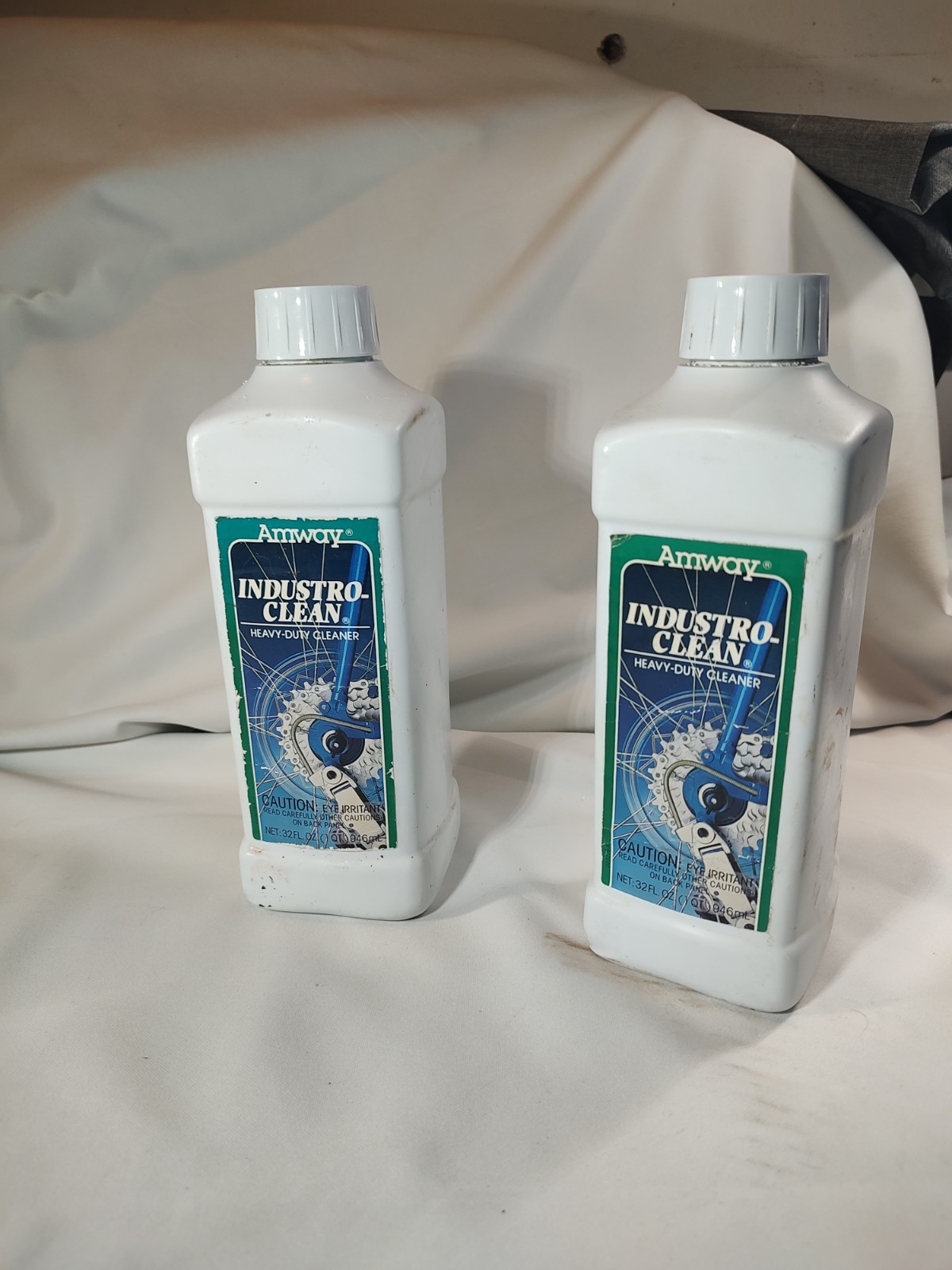 Amway INDUSTRO-CLEAN Heavy Duty Cleaner 32 Oz 1 Liter Degreaser