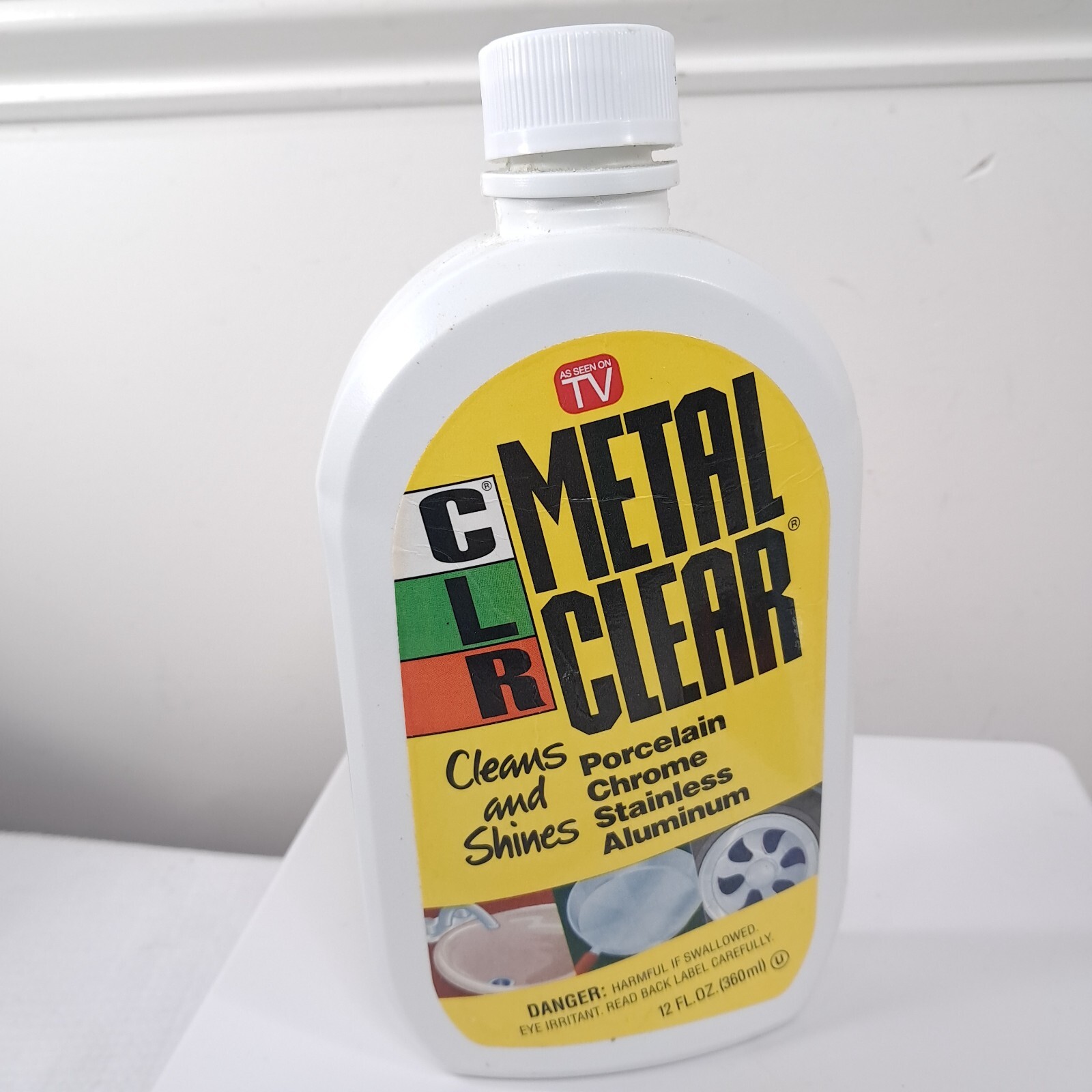 CLR Metal Clear Cleans Shines Porcelain Chrome Stainless Aluminum cleaner 12 oz