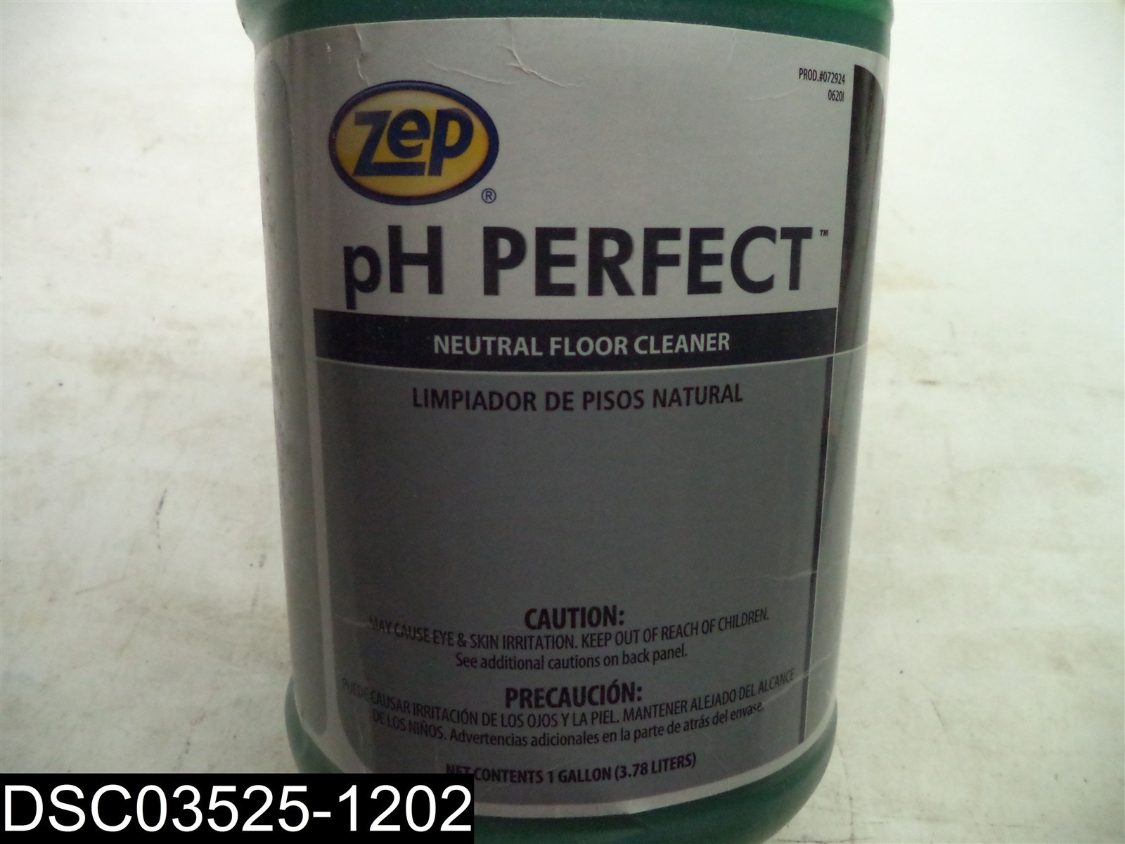 QTY=2 Gal.(2 X 1 gal): 072924 Zep pH Perfect Neutral Floor Cleaner 690858072924