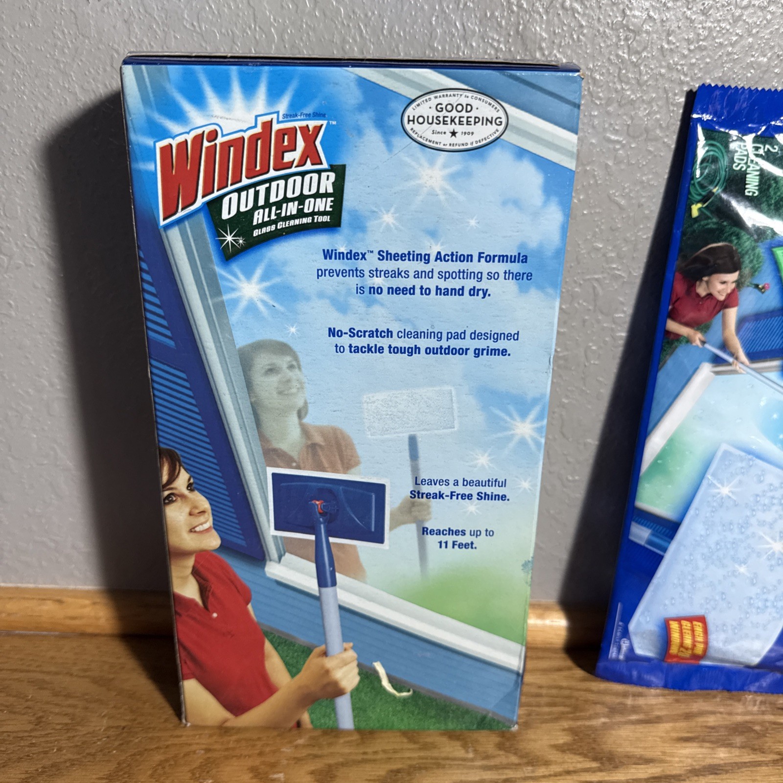 Windex Outdoor All-in-One Window Glass Cleaning Starter Tool Kit & Refill Pads
