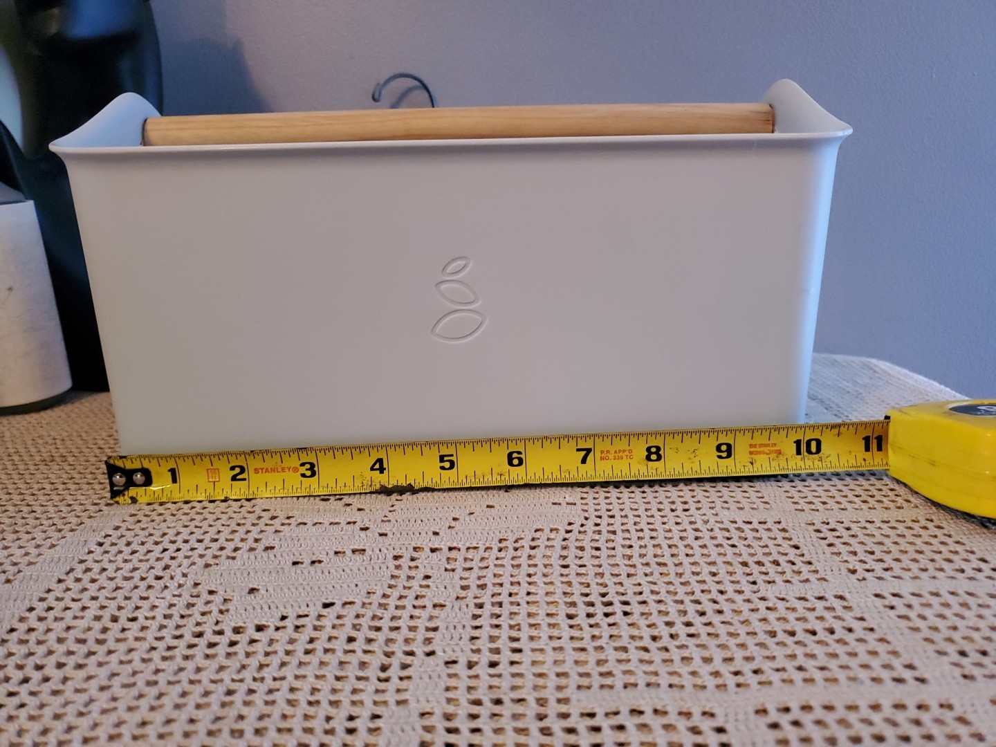 GROVE COLLABORATIVE GREEN/blue Plastic CLEANING CADDY Multipurpose Wooden Handle