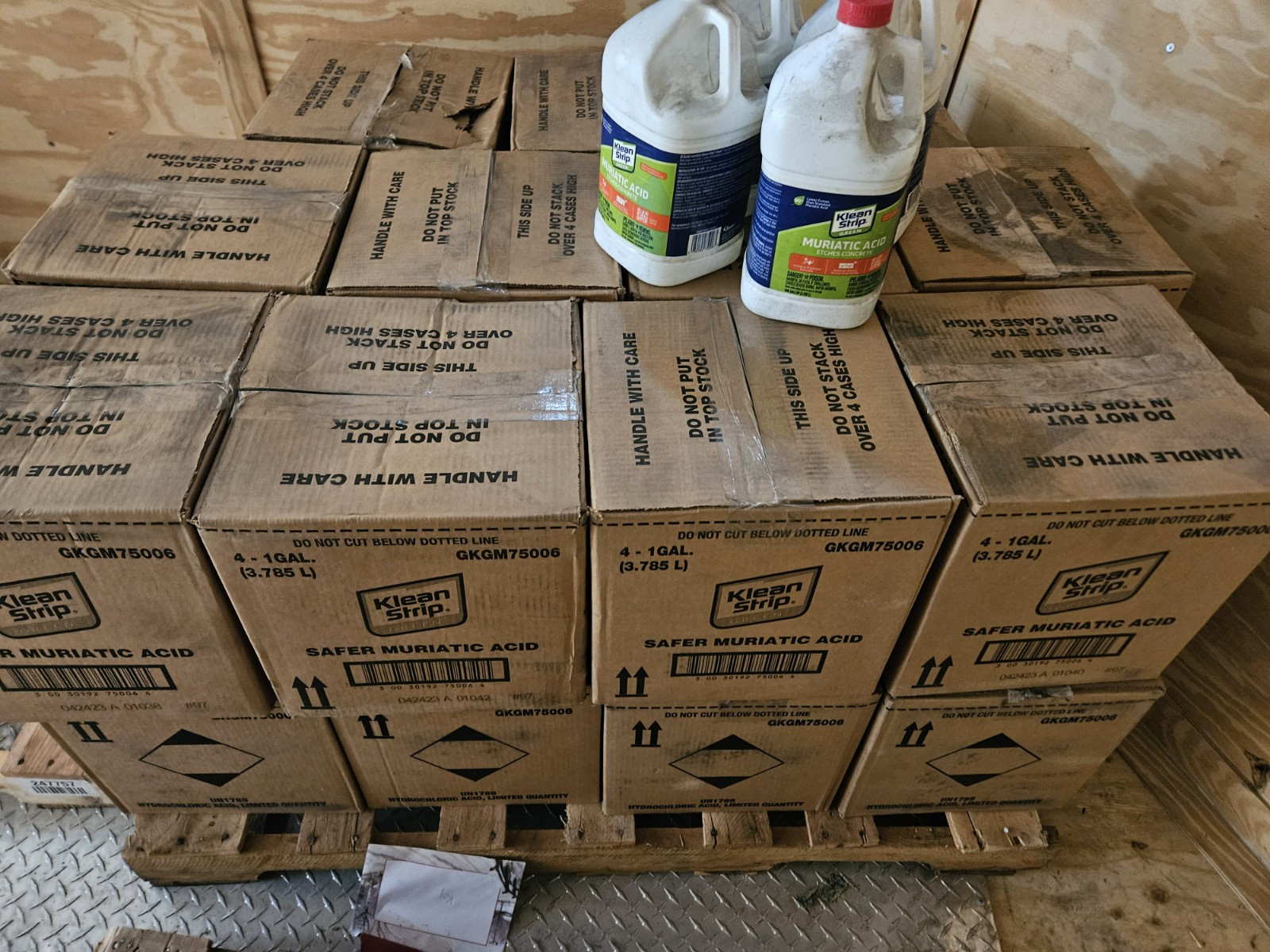 Klean-Strip Green™ Muriatic Acid, 4 Gallon Cases