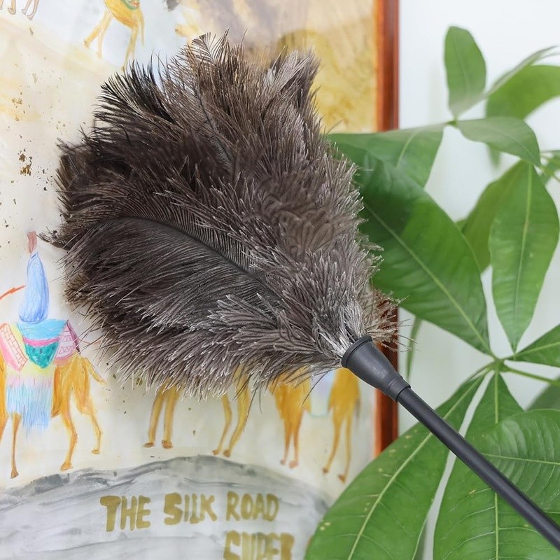 High Quality Ostrich Feather Duster Lightweight Soft Cleaning Tool Home Office