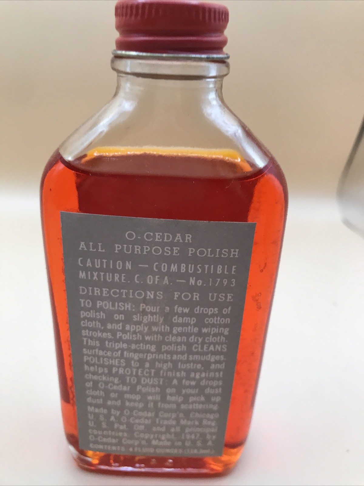 Vintage 50s O CEDAR Red Oil WOOD Polish Glass Bottle/Box Metal Cap 1950s PROP