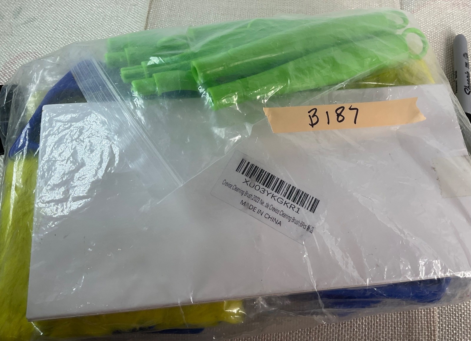 New 15-Piece Cleaning Mixed Lot Crevice Brushes Swiffer Handles Window Blinds