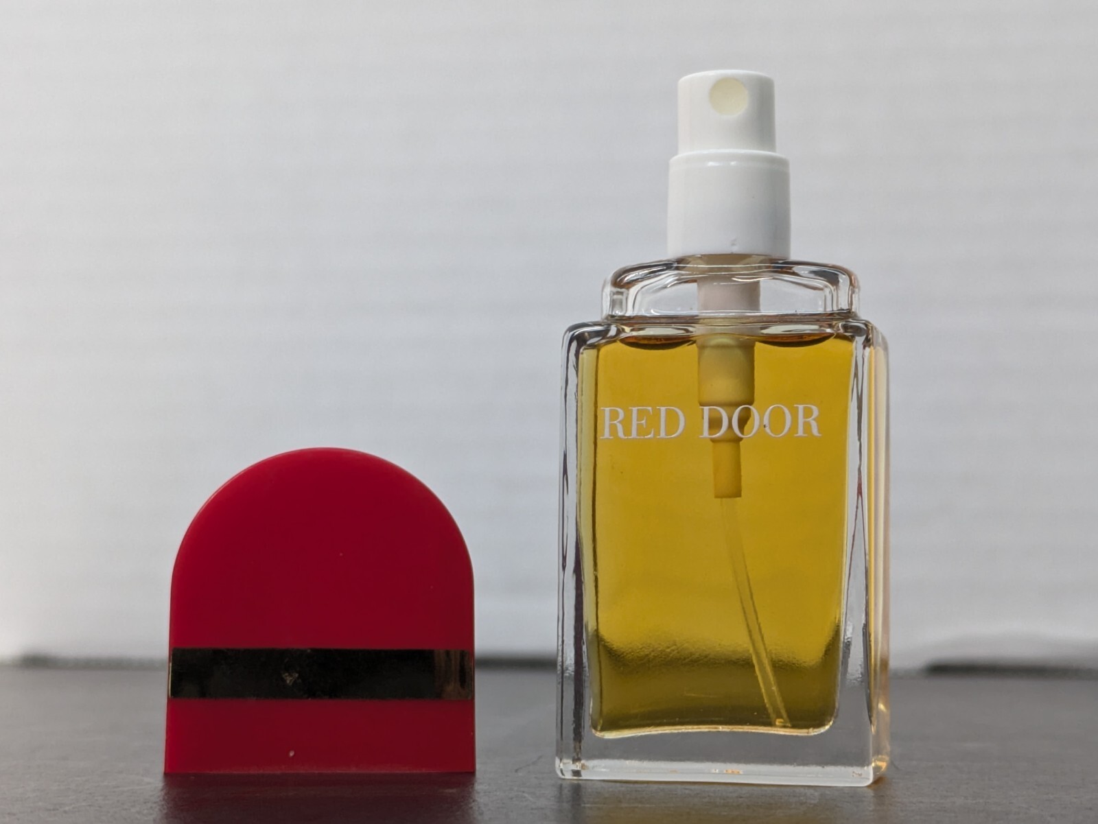 ELIZABETH ARDEN RED DOOR EAU DE TOILETTE SPRAY 0.33 OZ. 10 ML. MADE USA UNBOXED