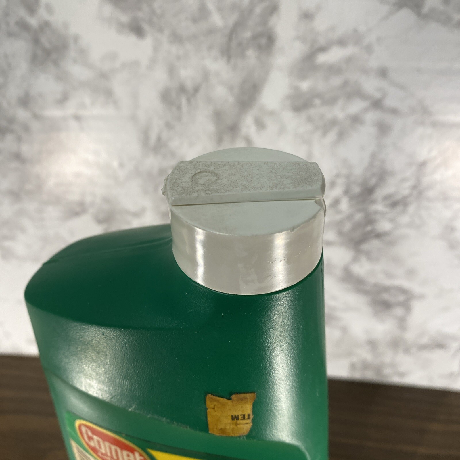 VTG COMET Liquid Cleaner In Green Plastic Bottle RARE 32oz (2lb) Half Full
