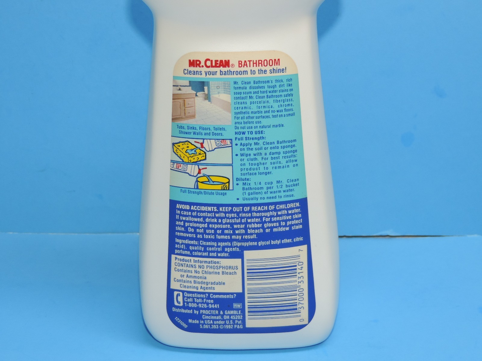 VTG. MR CLEAN BATHROOM CLEANER 28oz. BOTTLE 1992 SOAP SCUM RETRO MOVIE PROP