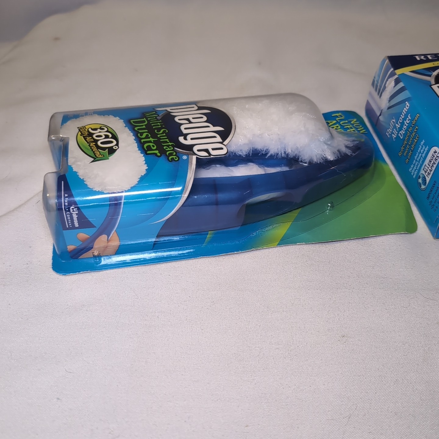 Pledge MultiSurface Duster 360 Fluffy All Round Starter Kit & 4 Pack Refill NOS