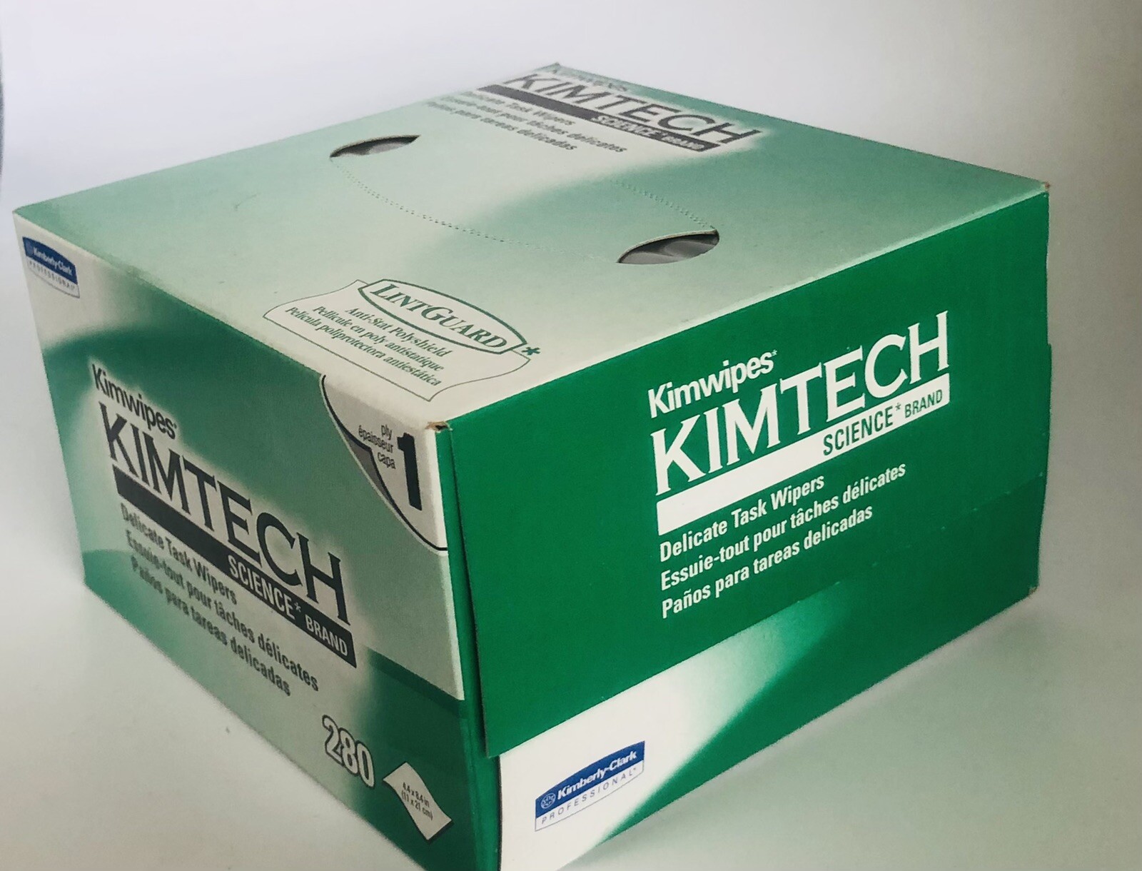 KIMTECH SCIENCE 34155 Delicate Task Wipes -WHITE 4.4″ x 8.4″ (2 Box of 280)