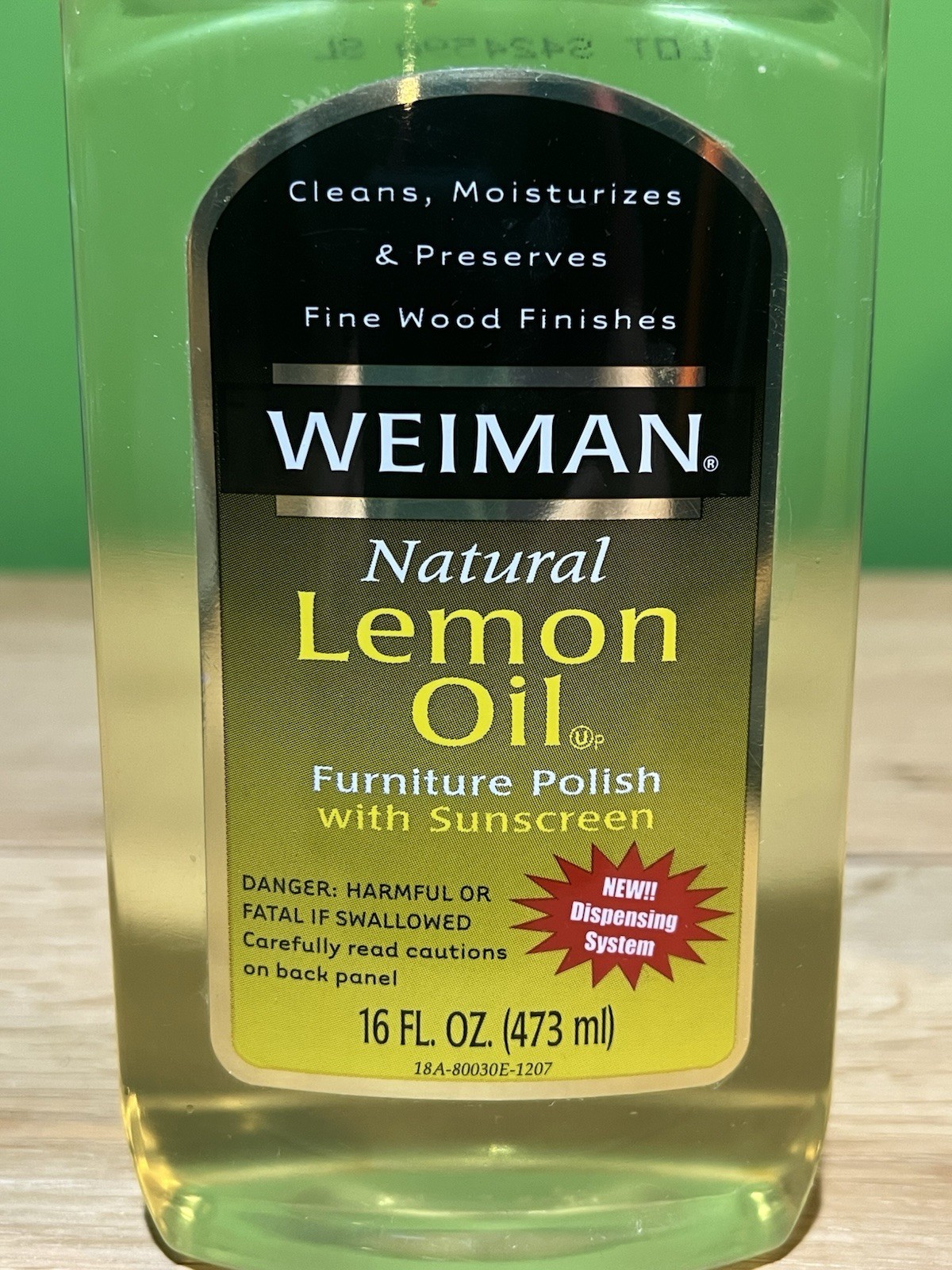 Weiman Natural Lemon Oil Furniture Wood Polish with Sunscreen 16 Oz Open Bottle
