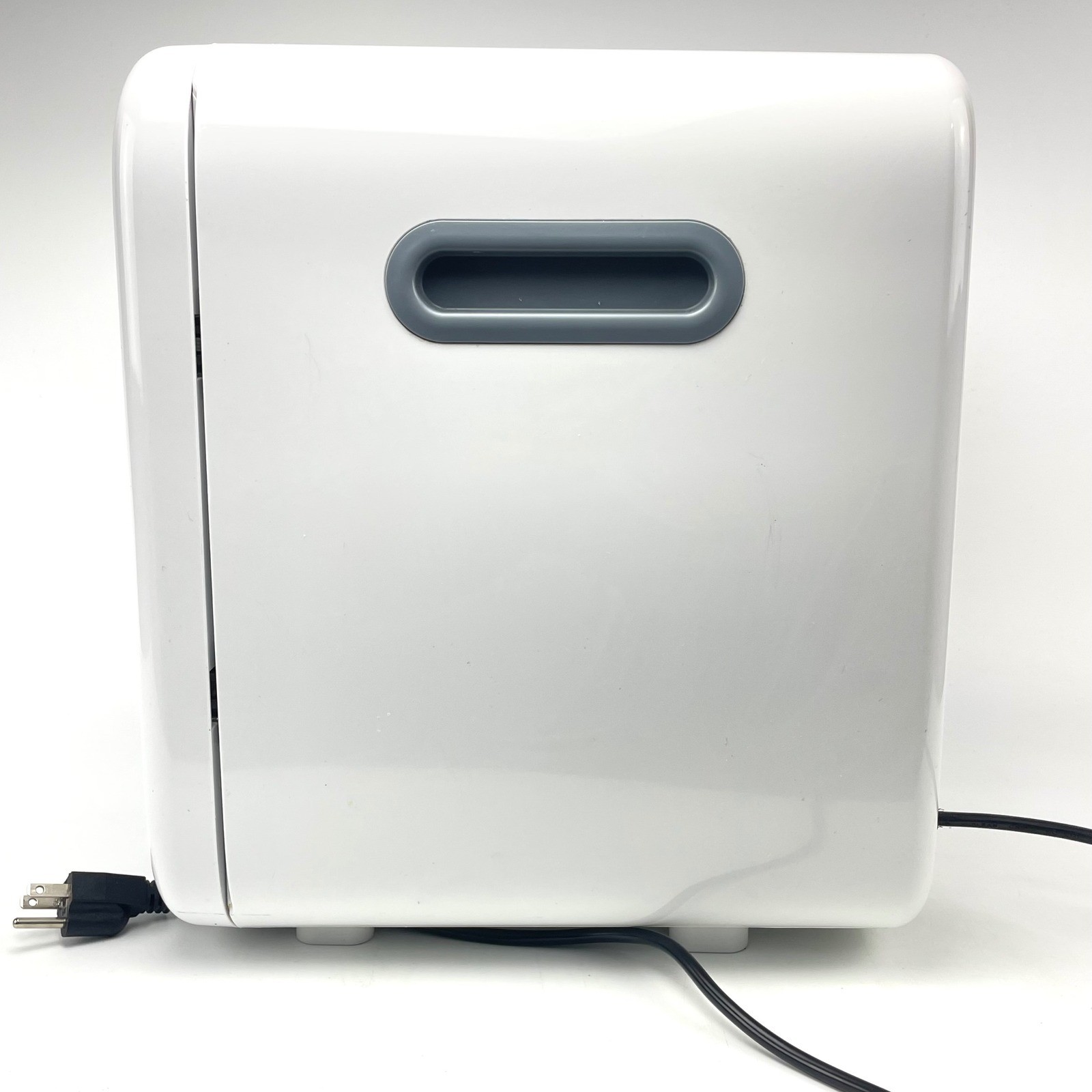 Vanelc UV Light Sterilizer Cabinet for Baby Bottles and other Items White