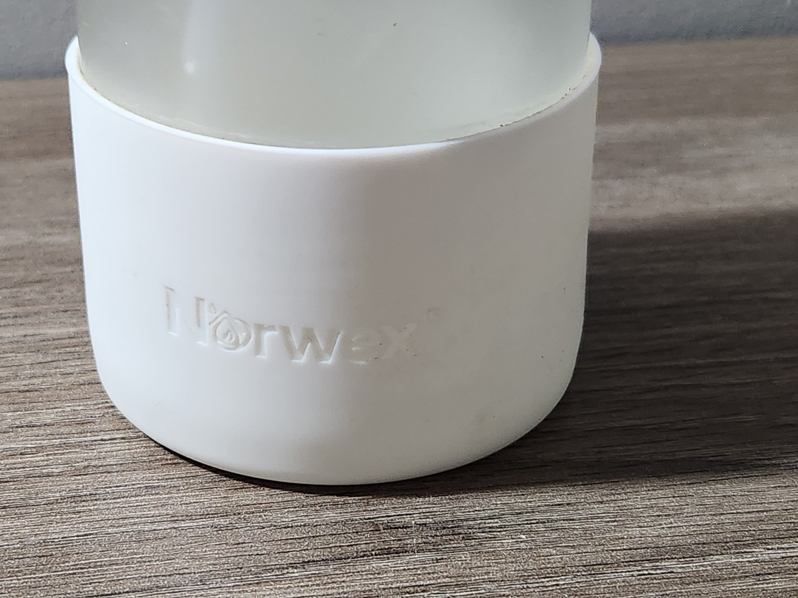 NORWEX Forever Bottle Glass Sprayer With White Silicone Sleeve