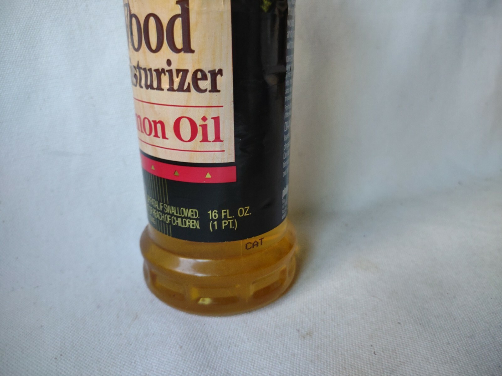Vintage 1989 Pledge Wood Moisturizer Lemon Oil SC Johnson 95% Full 16 Oz. Bottle