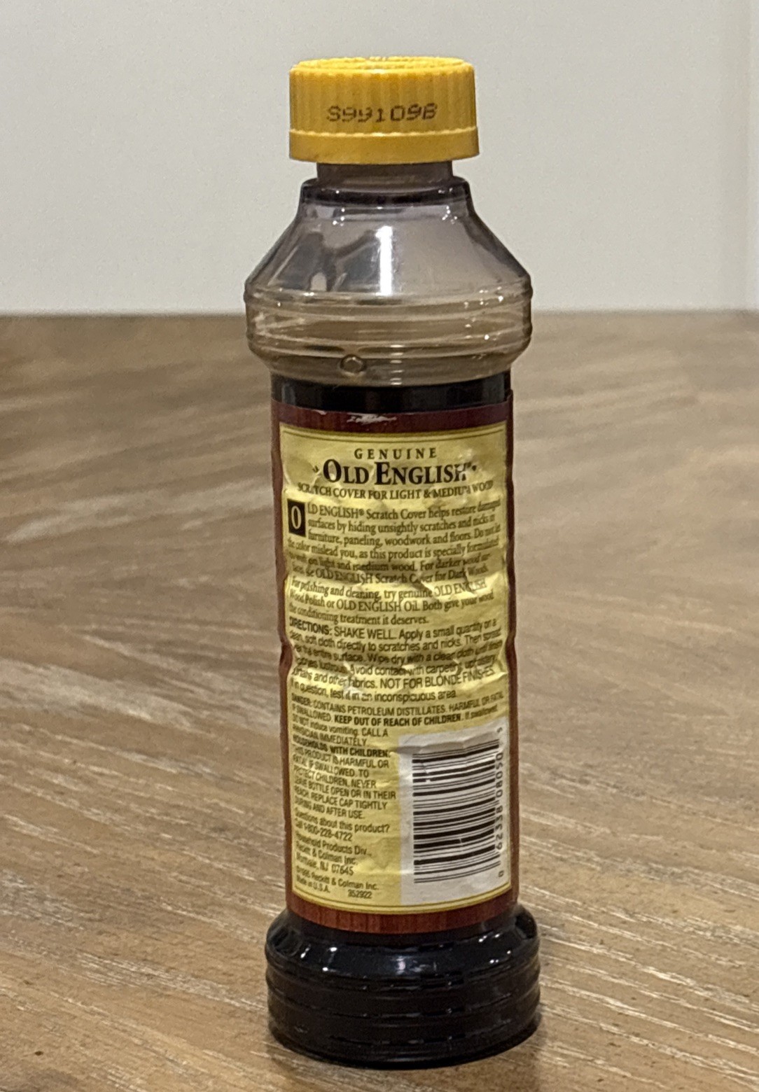 Old English Scratch Cover For Light Wood VTG 1995 80% Full