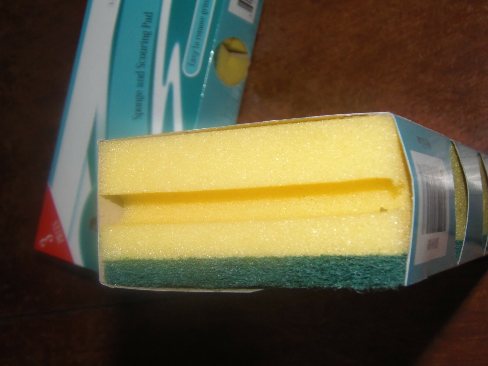 2-3 pks HOUSEHOLD TRENDS Sponge and Scouring Pad 2-3/4 in. x 3-5/8 in.x 1 3/4″