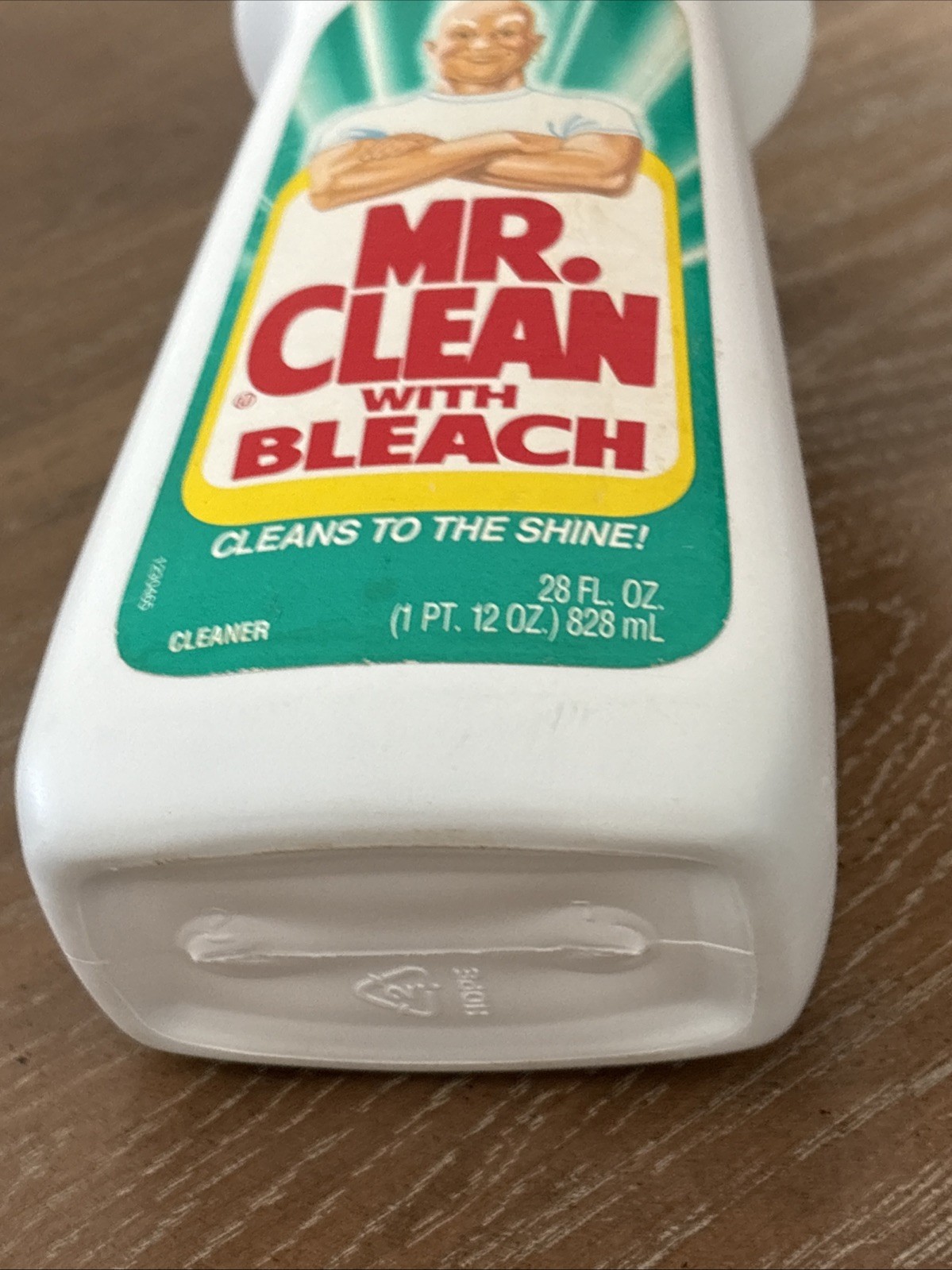 VTG 1992 Mr. Clean With Bleach 28oz Bottle Retro Movie Prop 20% Full Canada