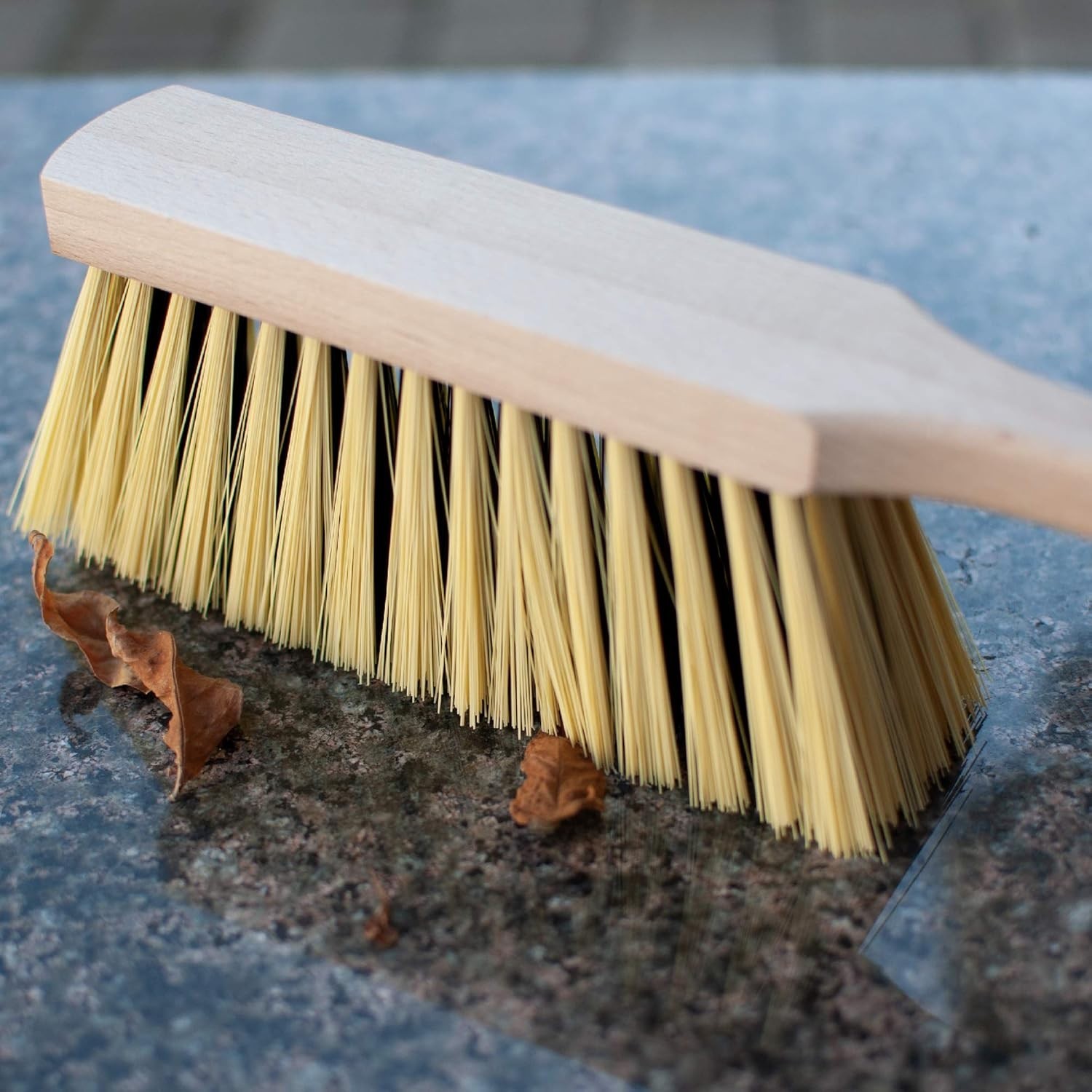 Flexible and Reliable 14.2” Dusting Brush – Ideal for Home and Professional Use