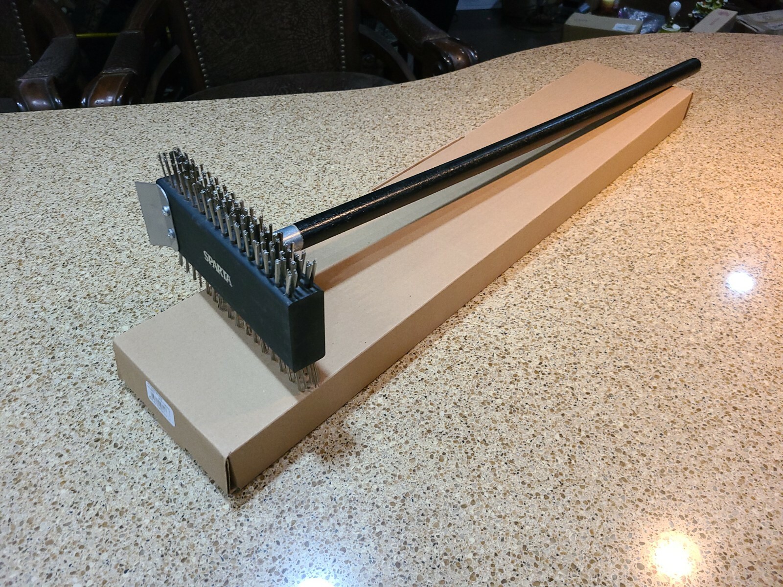 Sparta Stainless Steel Bristle Broiler Master Brush Black 30″ L x 1″ Trim L