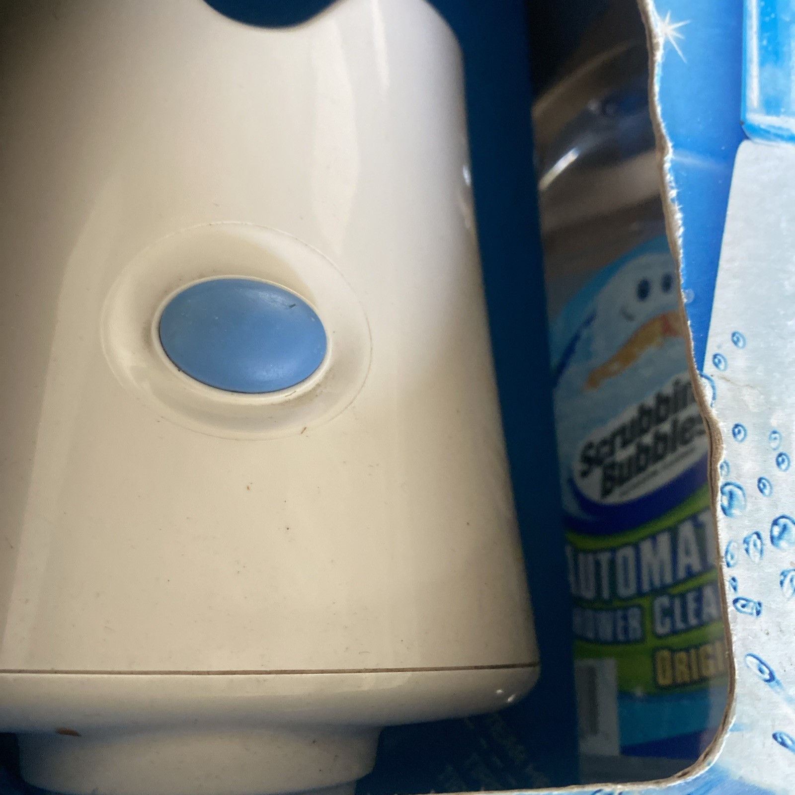 Scrubbing Bubbles Automatic Bath Shower Cleaner w 2 Refills – New Factory Sealed