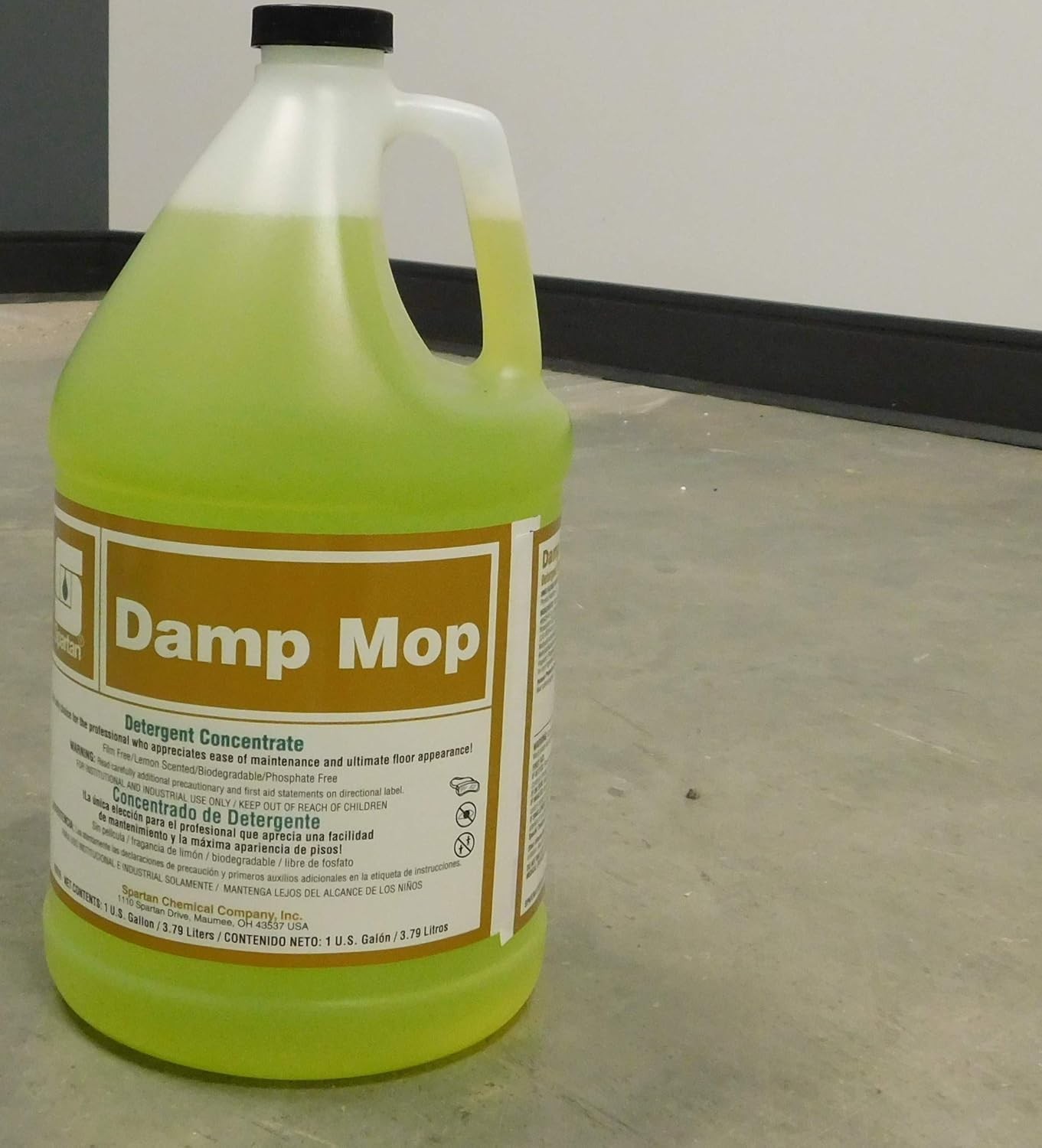 1 Gallon Damp Mop Cleaner – 4 per case