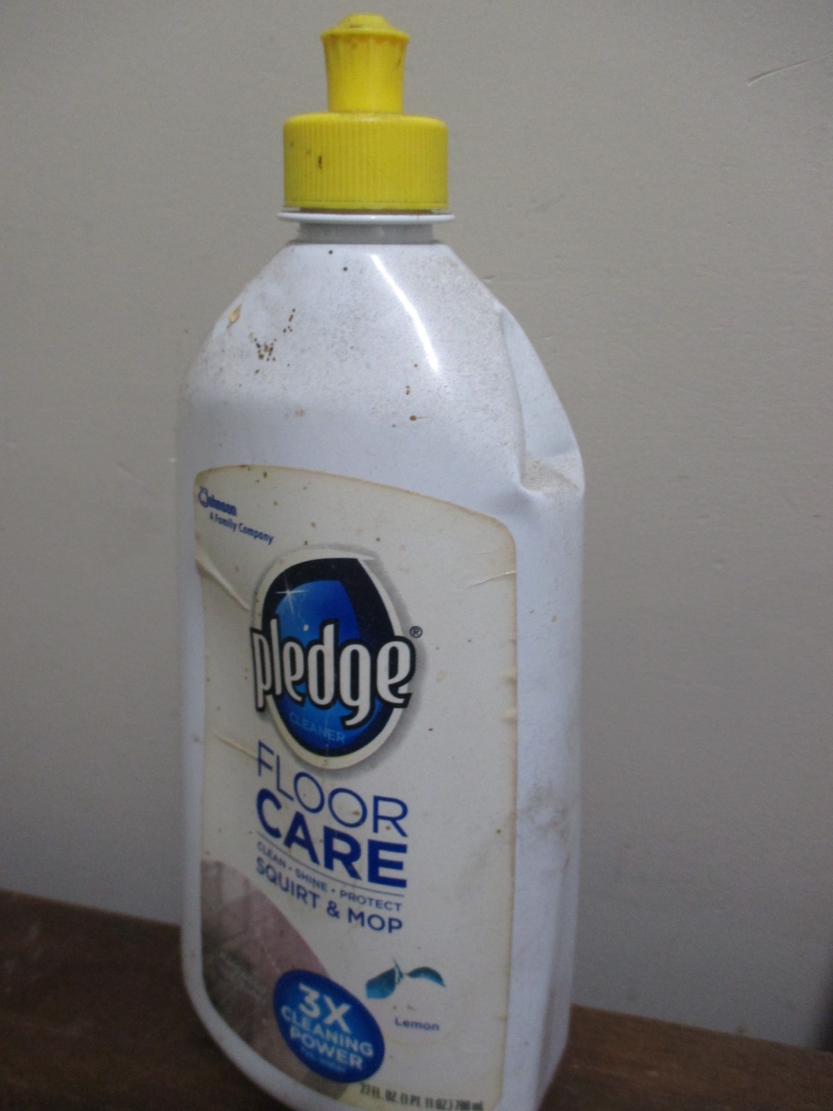 Pledge Floor Care Squirt & Mop Hardwood Floor Cleaner Lemon 27oz