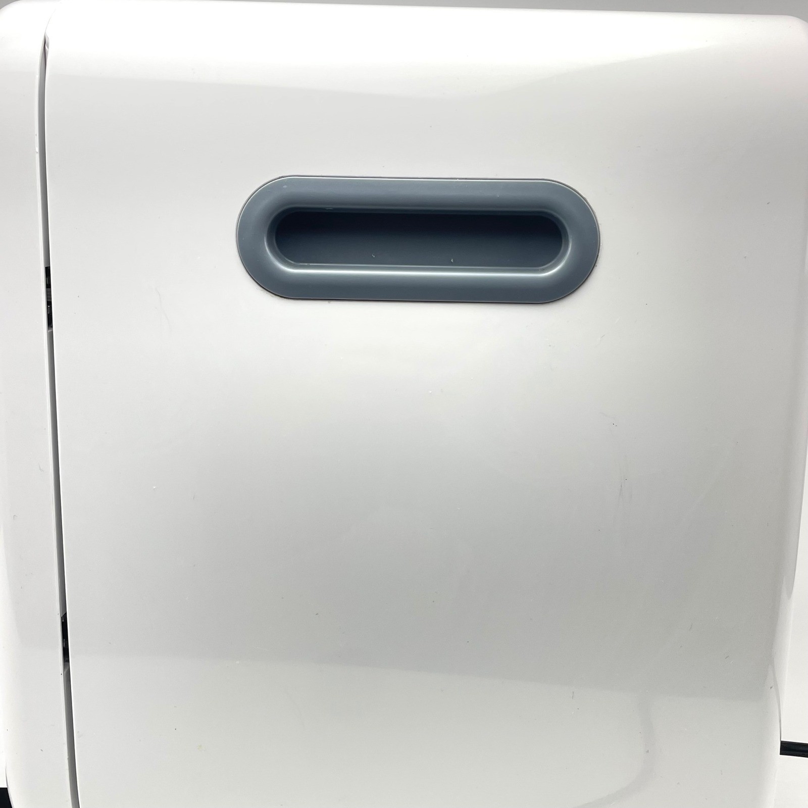 Vanelc UV Light Sterilizer Cabinet for Baby Bottles and other Items White