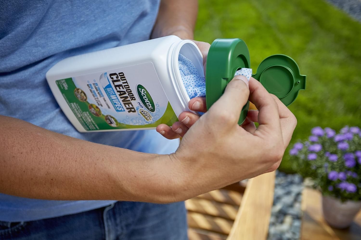 Scotts Outdoor Cleaner Plus OxiClean Wipes Heavy Duty Lawn RV Boat Carpet