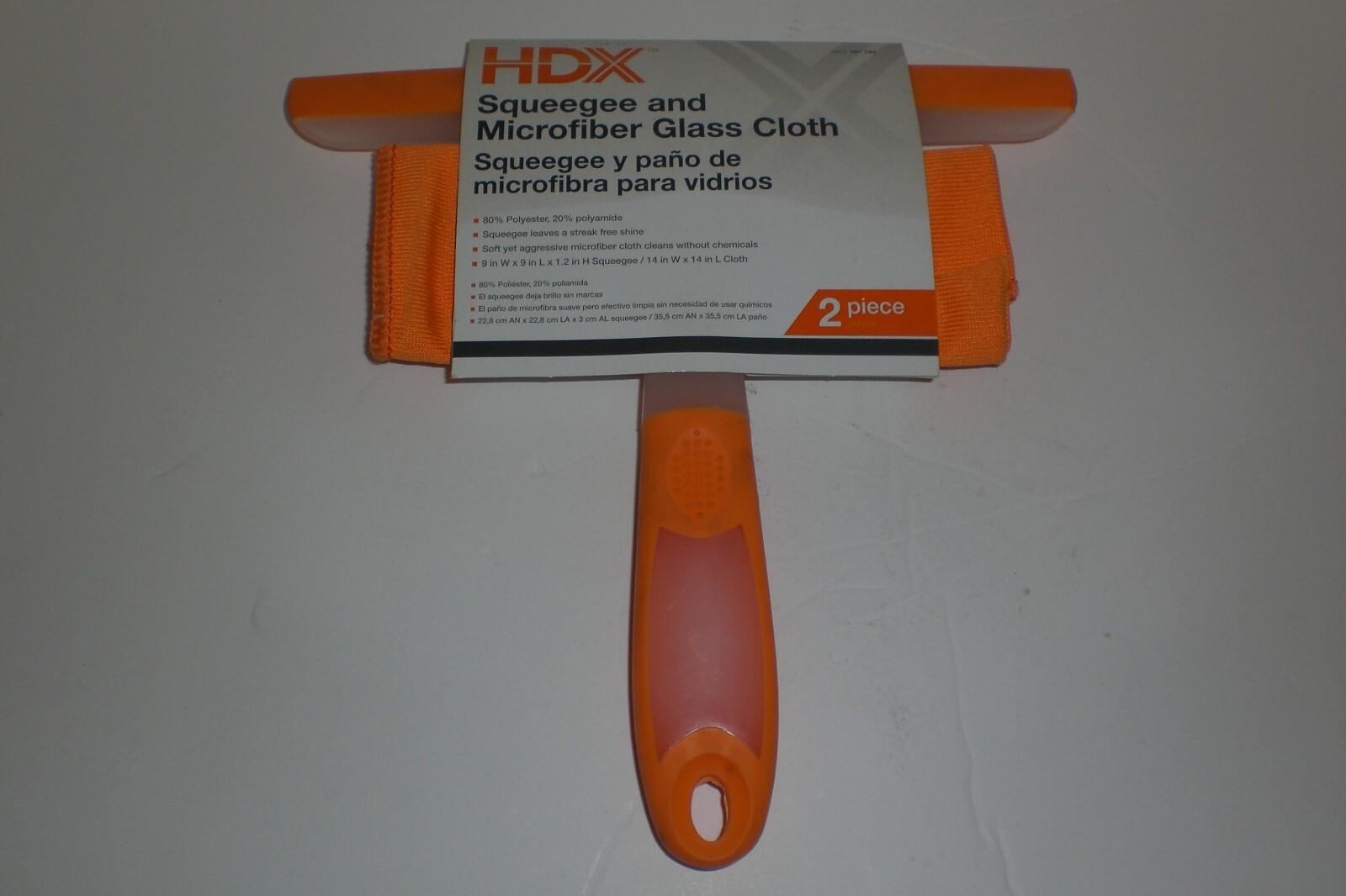 SQUEEGEE AND MICROFIBER GLASS CLOTH