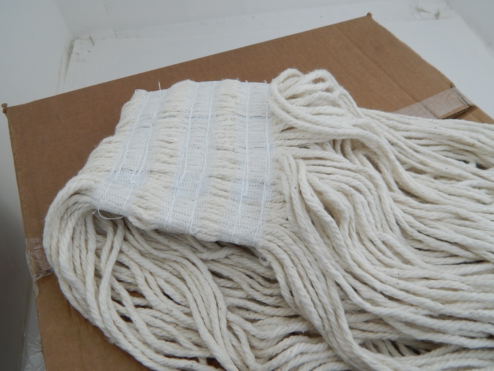 Lot of 12 Rubbermaid Universal White Band Cotton Mop Head 16 oz Commercial