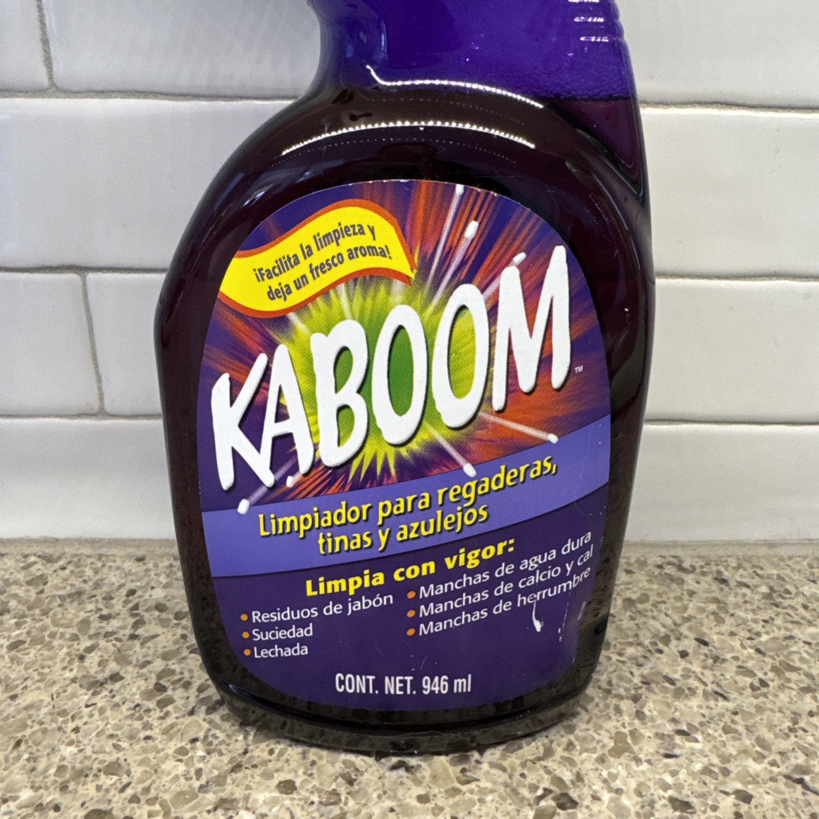 Kaboom Spray Cleaner With Oxi Clean Fresh Scent New 946 ml