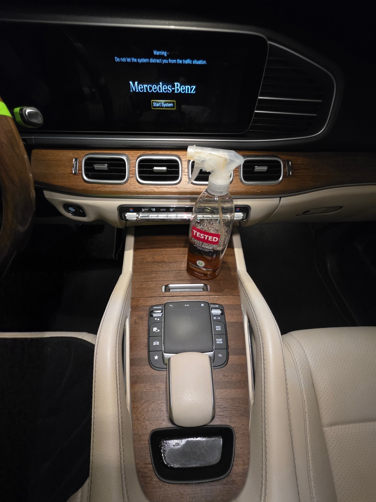 F/MBENZ-AMG GLE WOOD PANELS MAINTENANCE: Plant-Based Cleaner Spray Almond 28Oz