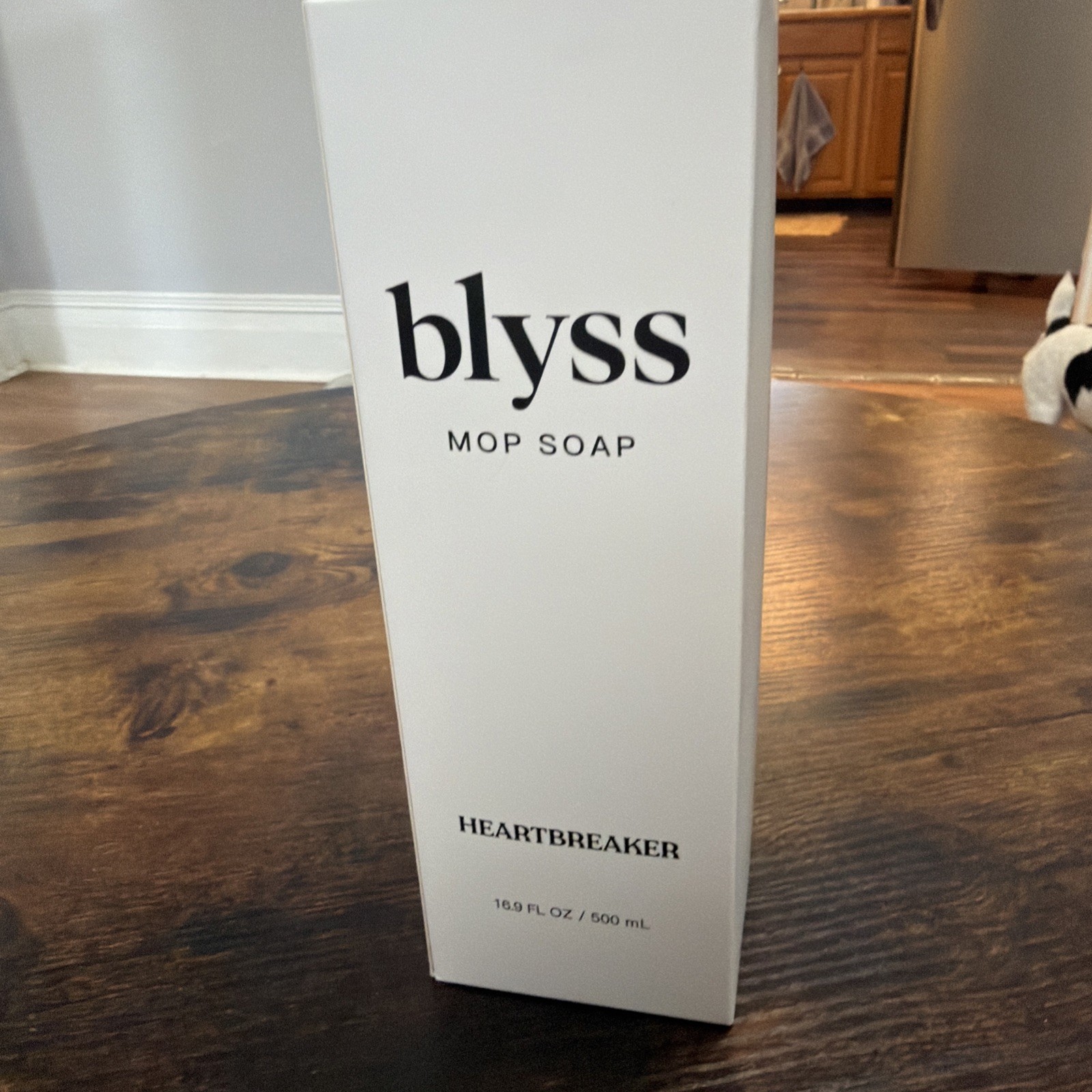 Blyss Mop Soap Heartbreaker 16.9 Fluid Oz/ 500ml exp. date 2028