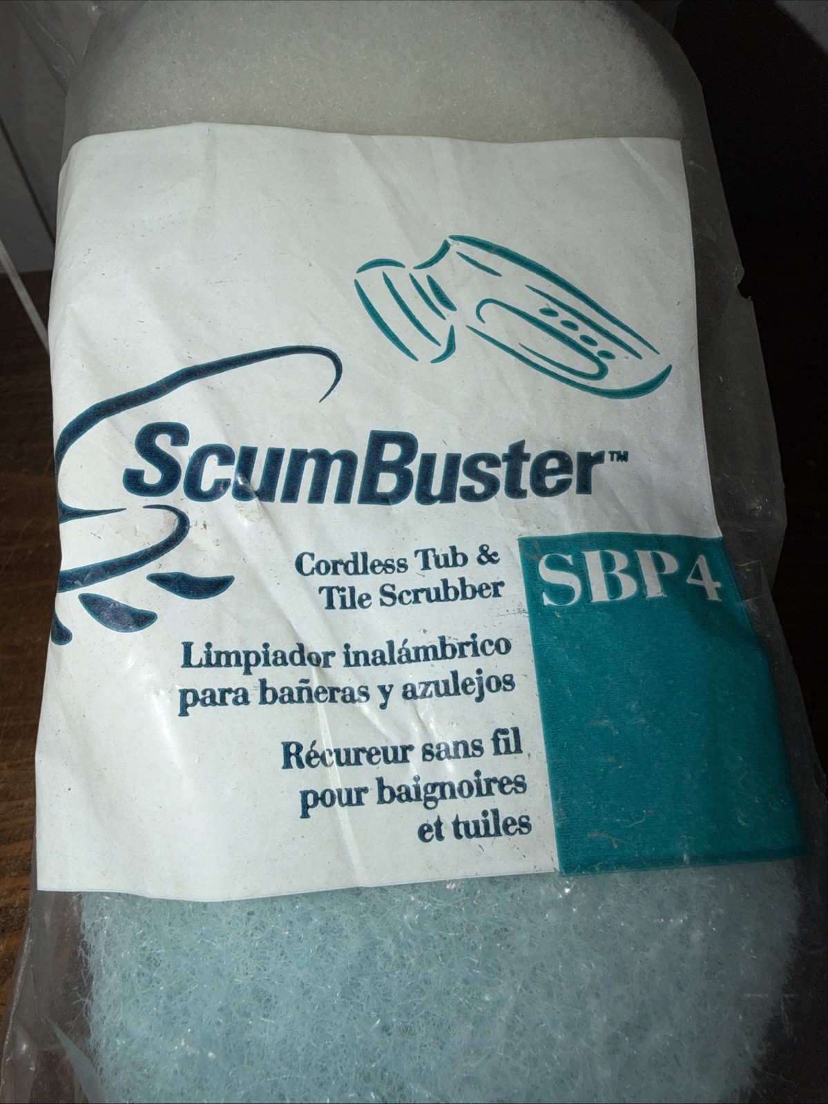 Black & Decker Scum Buster Refill Scrub Pads SBP4 (2 White & 2 Blue Pads) NEW!