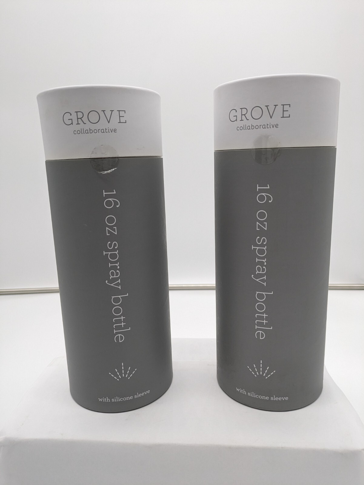 NIB Grove Collaborative 16 oz Glass Spray Bottle Silicone Sleeve Green
