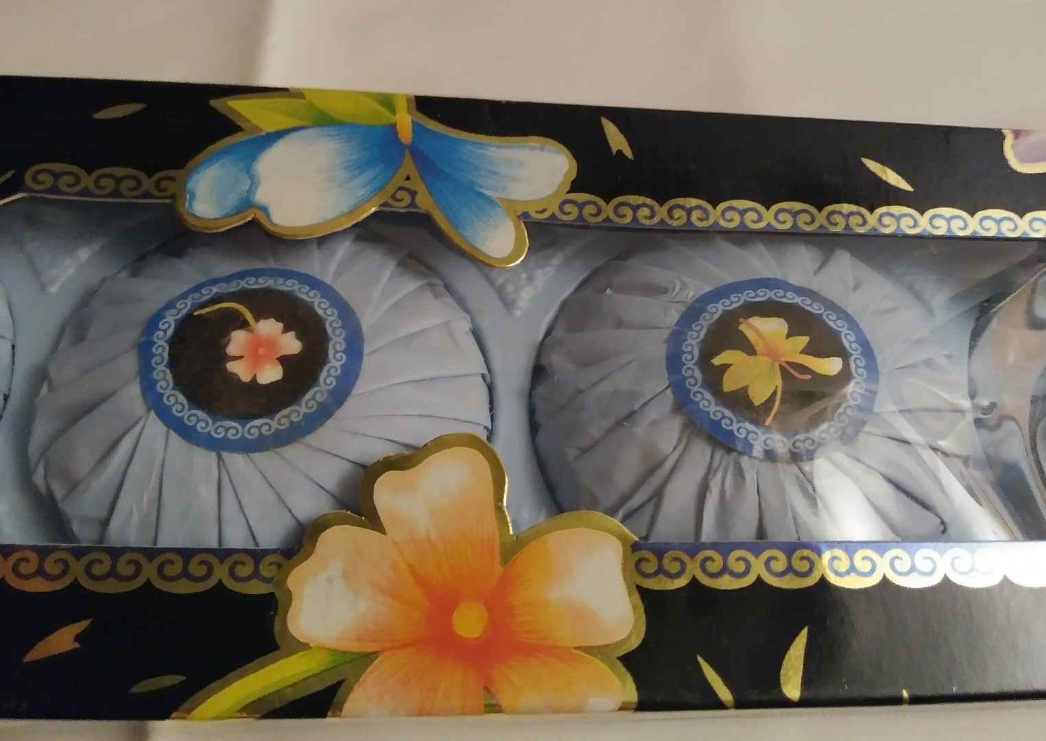 MOONFLOWER SOAP SET OF 4 PLEAT-WRAPPED SOAPS 2.5 OZ. 70 G COSMETICS BY CAMBRIDGE