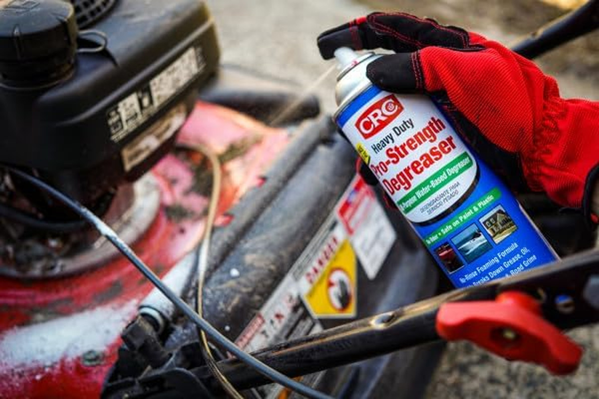 05482 Heavy Duty Pro-Strength Degreaser, All-Purpose Water-Based Degreaser,