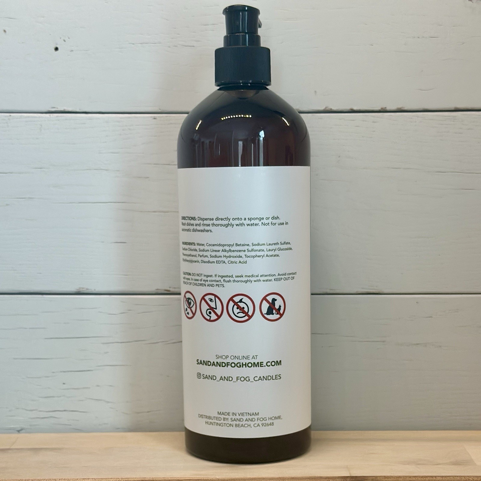 Sand + Fog Dish Soap Winter Pine 25.4 fl oz Made With Essential Oils Cuts Grease