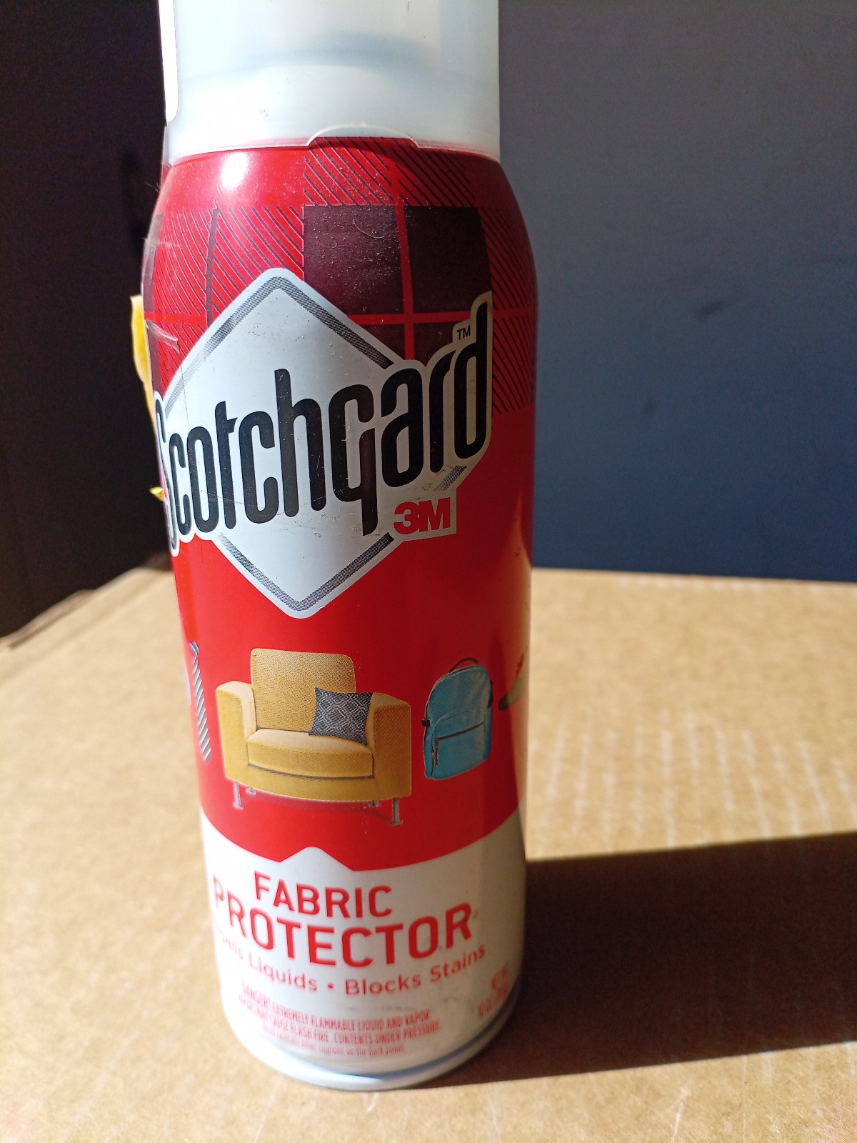 NEW SCOTCHGARD Fabric & Upholstery Protector 10 oz | Discontinued 2016