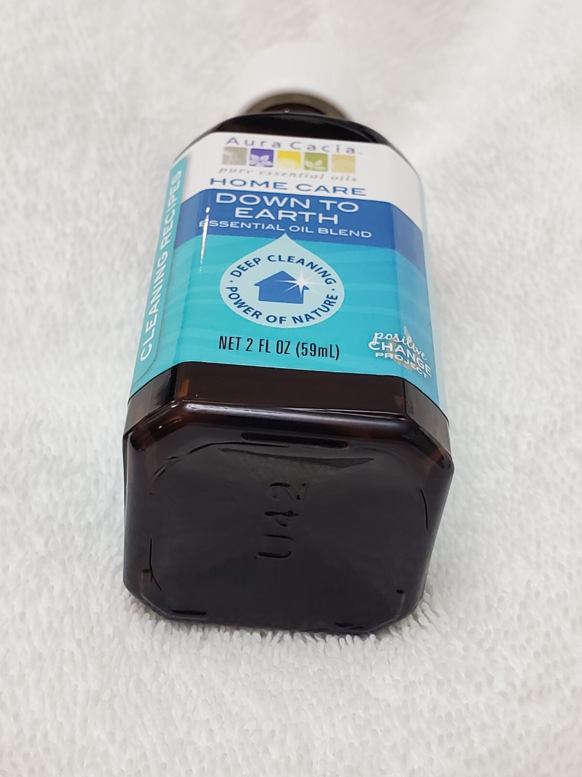 Aura Cacia Down To Earth Essential Oil Blend 2 fl oz (59 mL) Deep Cleaning