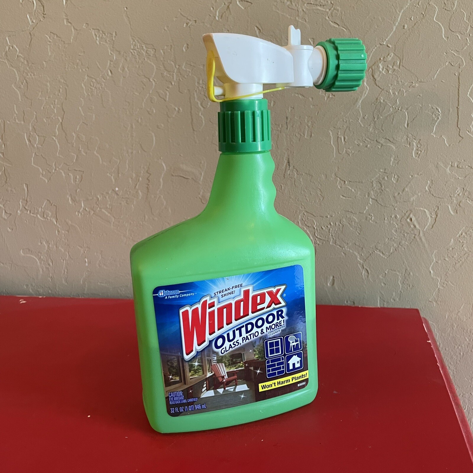 Windex OUTDOOR Glass Patio Cleaner 32 oz. Hose Spray Streak-Free Shine