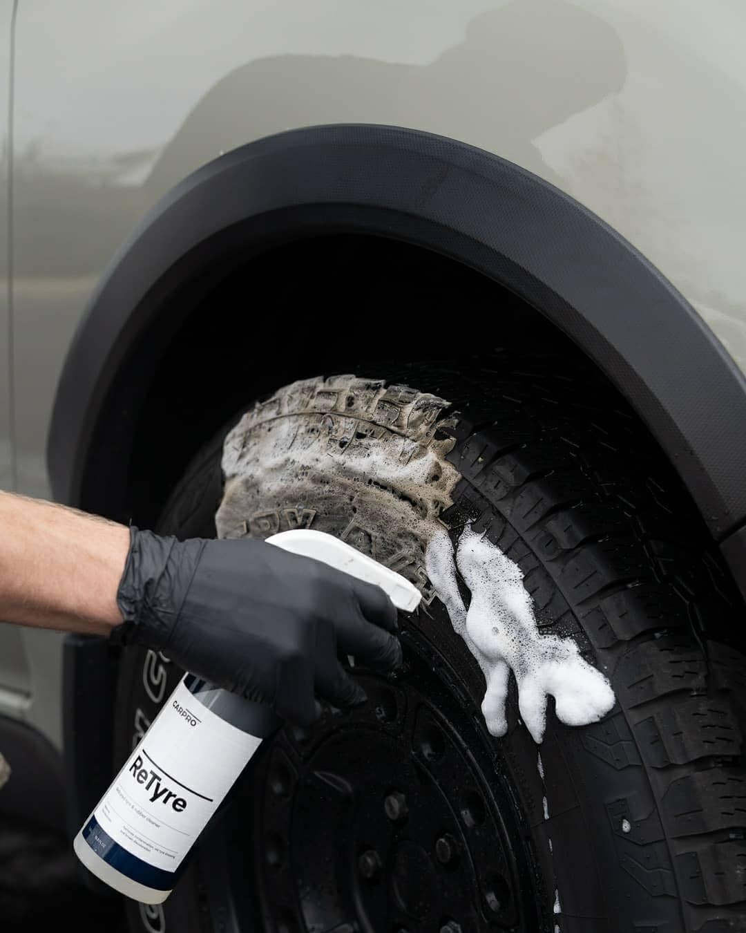Tire & Wheel Cleaner Spray for Car Detailing 1 Liter AllinOne Solution