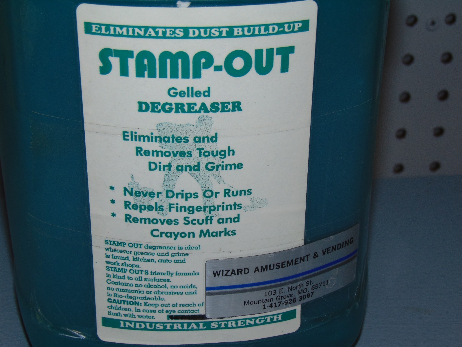 New 1 Gallon Container of Commercial and Household Professional Gelled Degreaser