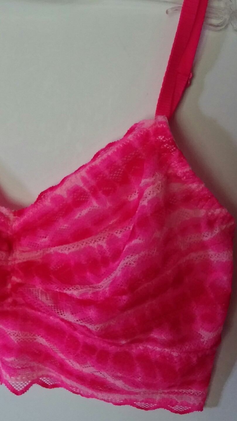 VICTORIA’S SECRET PINK LACE BRALETTE PINK SIZE XS WASH WARM TUMBLE DRY LOW VGC